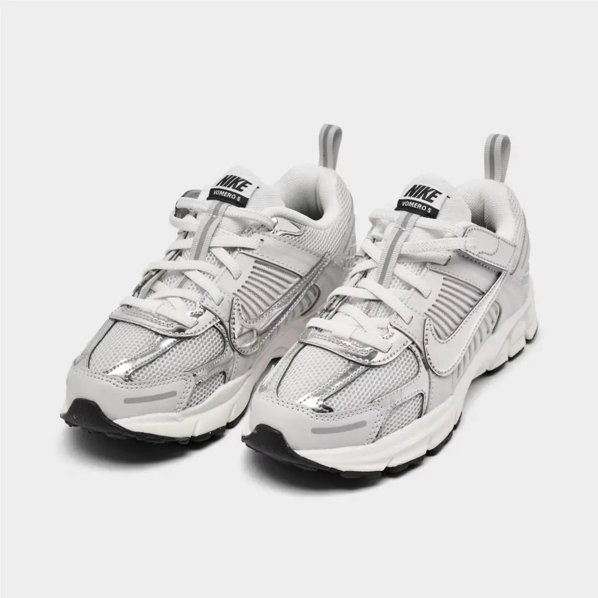 Nike shoes - IM9465 001 - Photon Dust/Gridiron/Sail/Chrome 1
