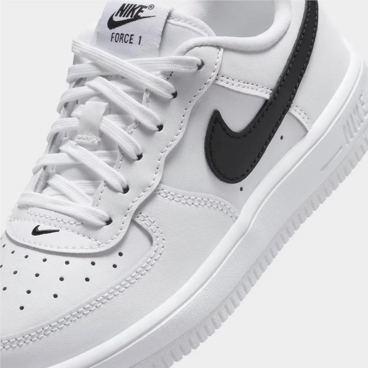 Nike shoes - IF1673 101 - White/Black 0