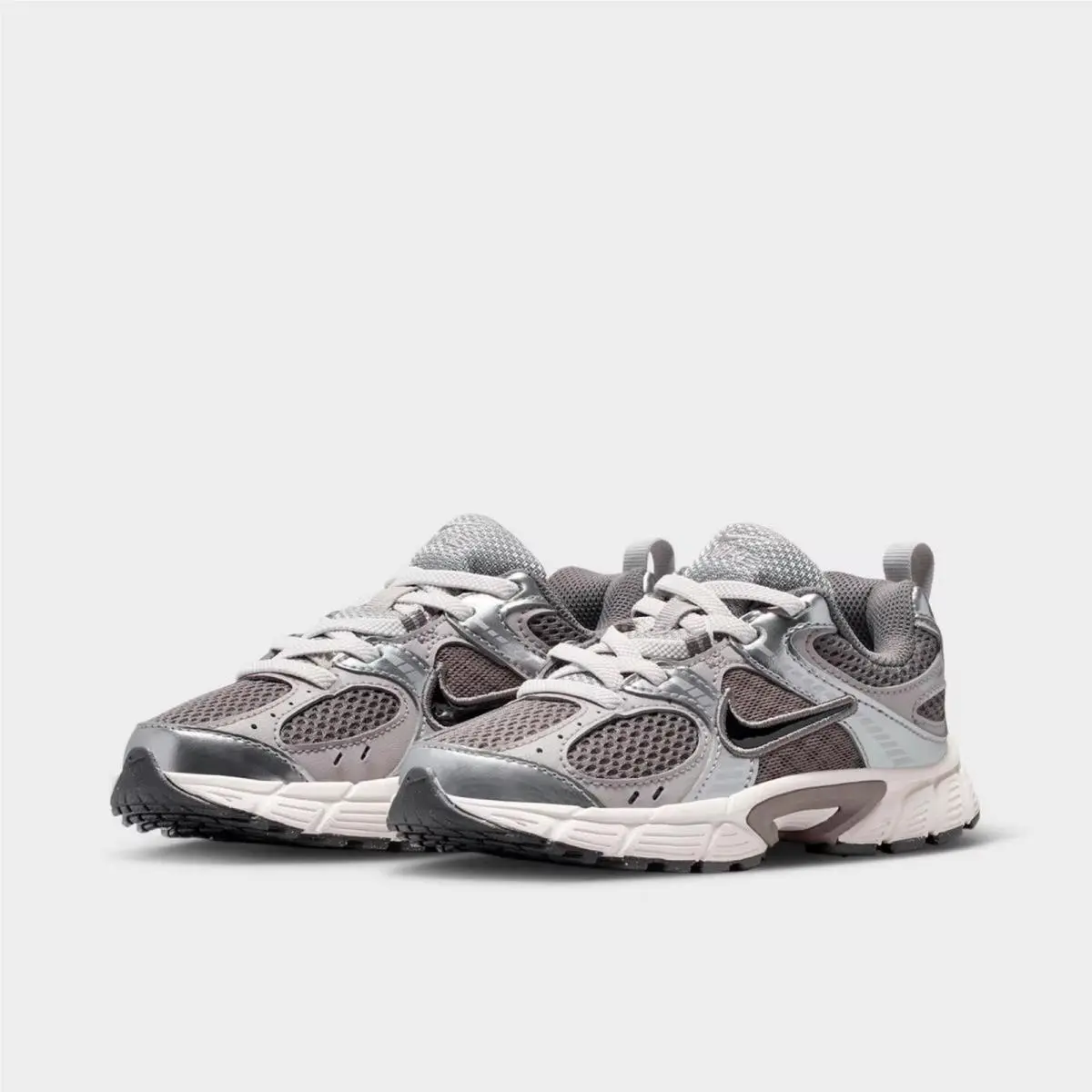 Nike shoes - HQ6412 200 - Cave Stone/College Grey/Vast Grey/Black 5