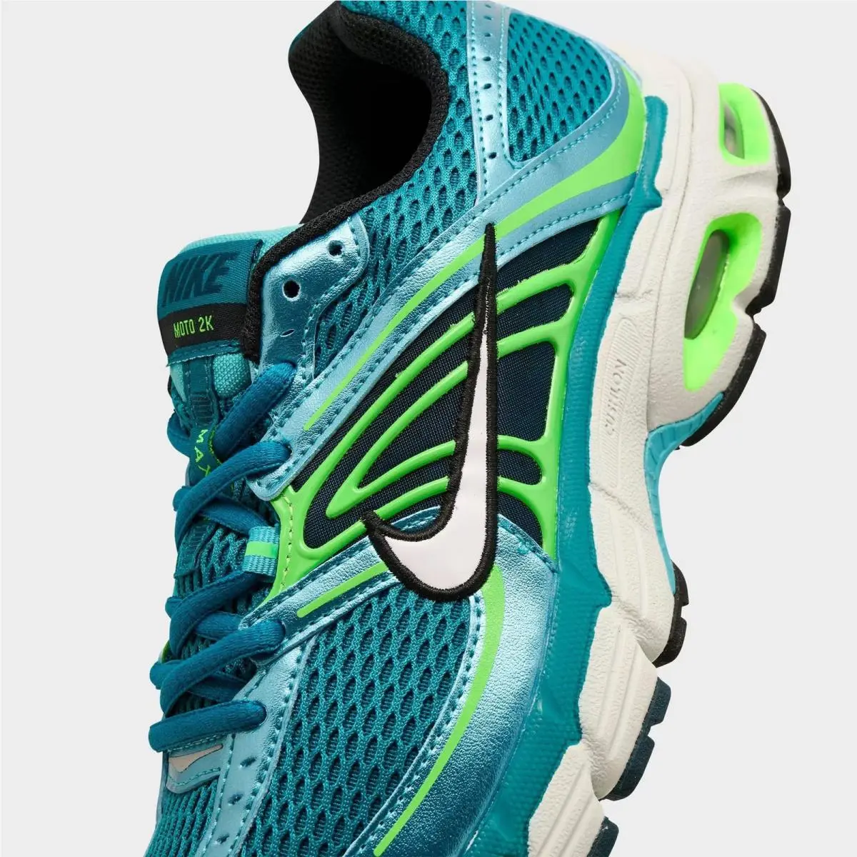 Nike shoes - IQ9430 300 - Bright Spruce/White/Dusty Cactus 0