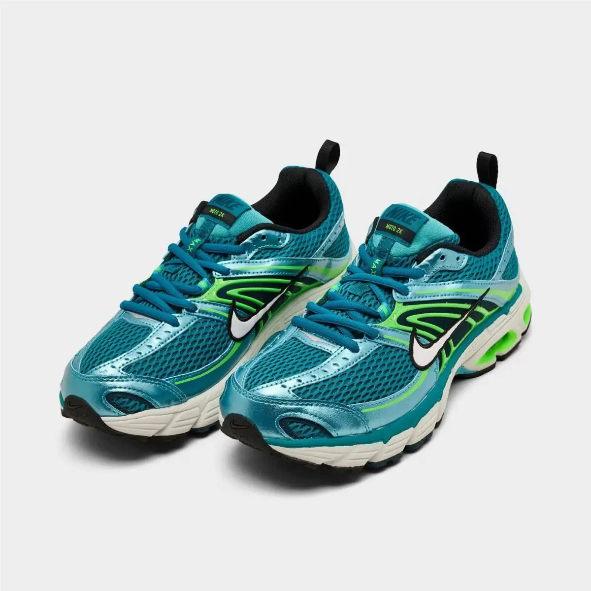 Nike shoes - IQ9430 300 - Bright Spruce/White/Dusty Cactus 1