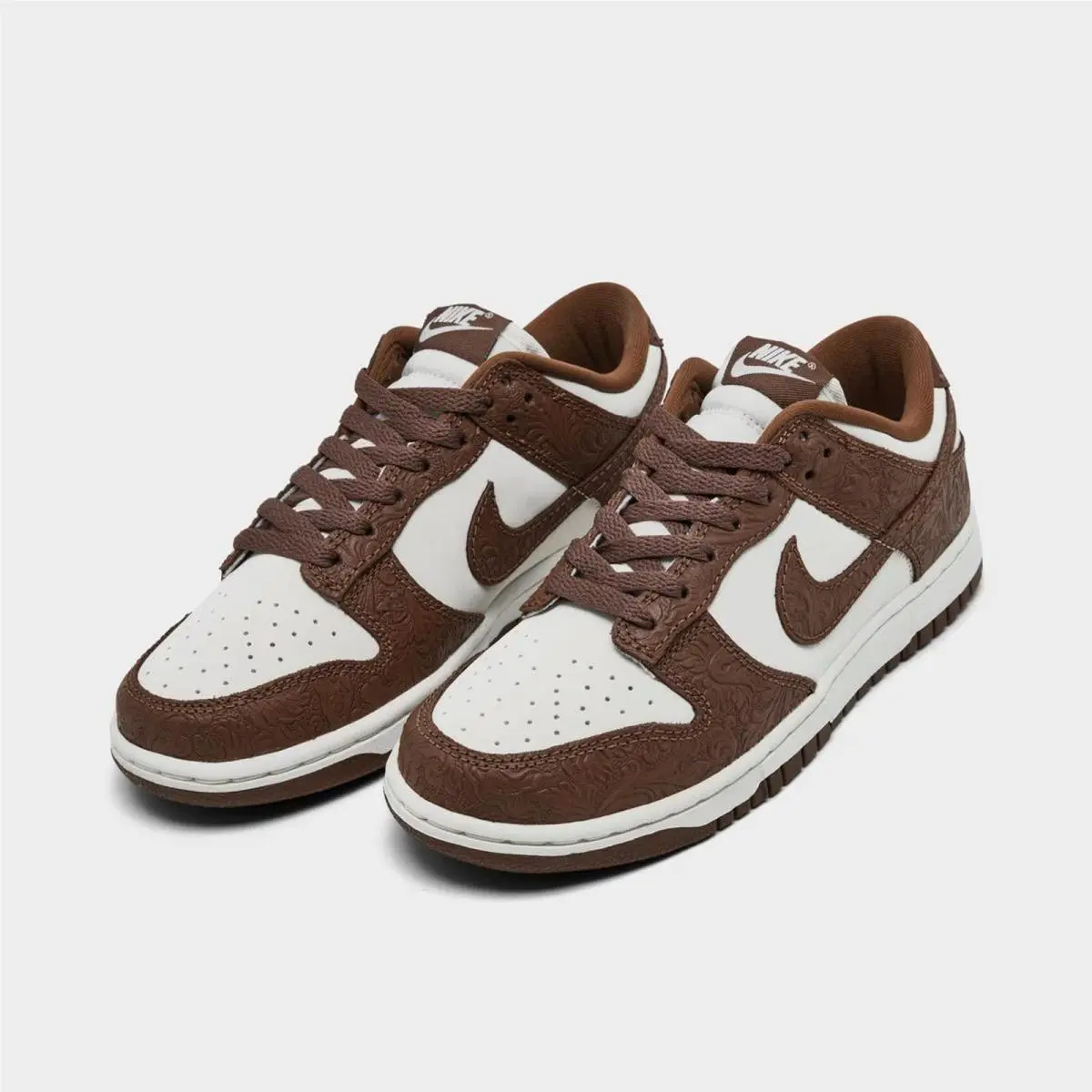 Nike shoes - IF3944 100 - Sail/Fauna Brown/Sail/Metallic Gold 1