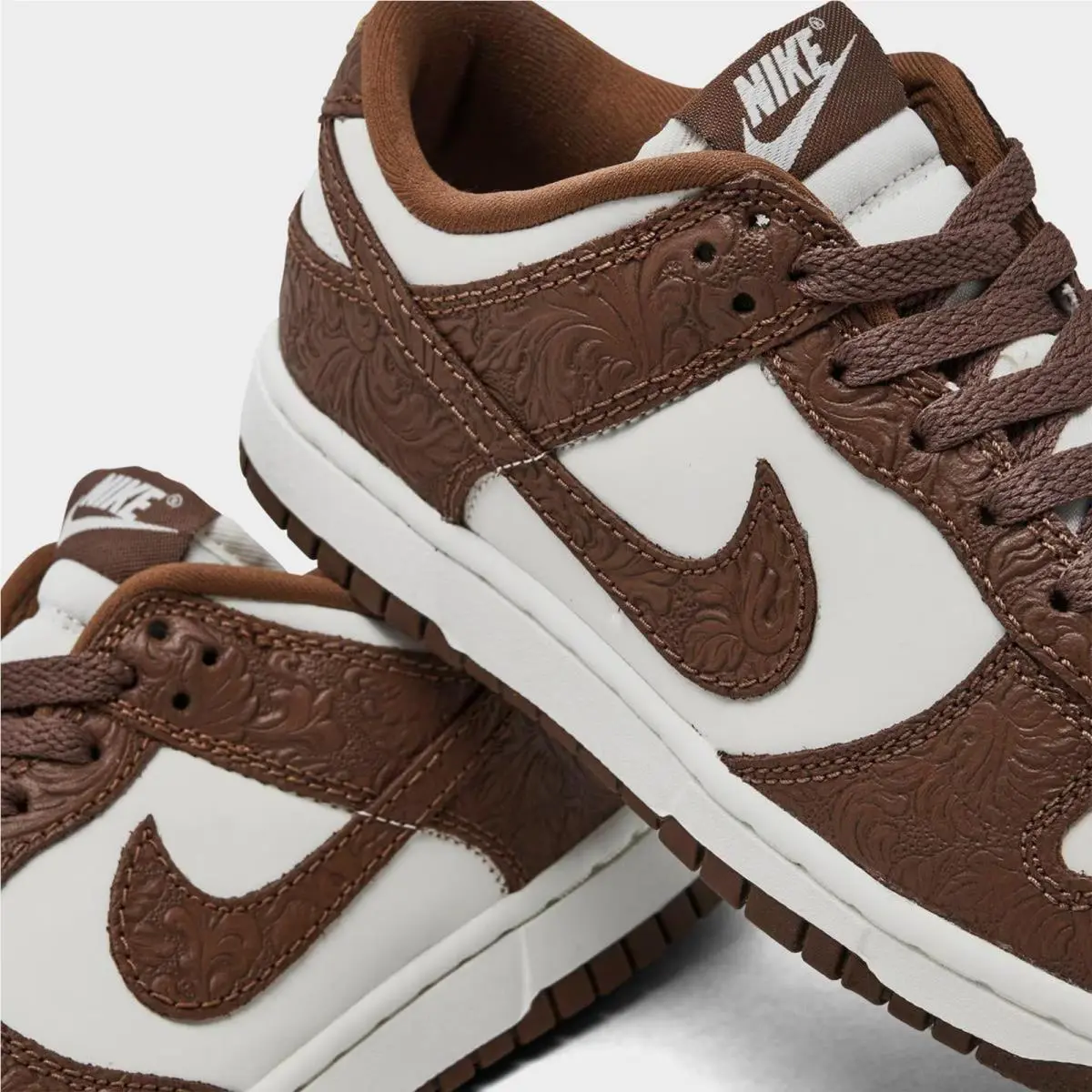 Nike shoes - IF3944 100 - Sail/Fauna Brown/Sail/Metallic Gold 4