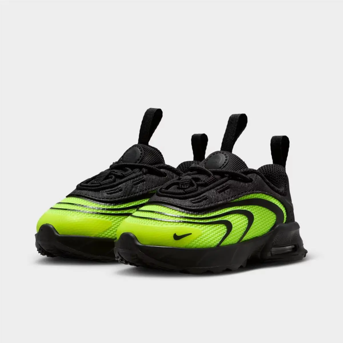 Nike shoes - II6556 700 - Volt/Barely Volt/Black/Dark Smoke Grey 1
