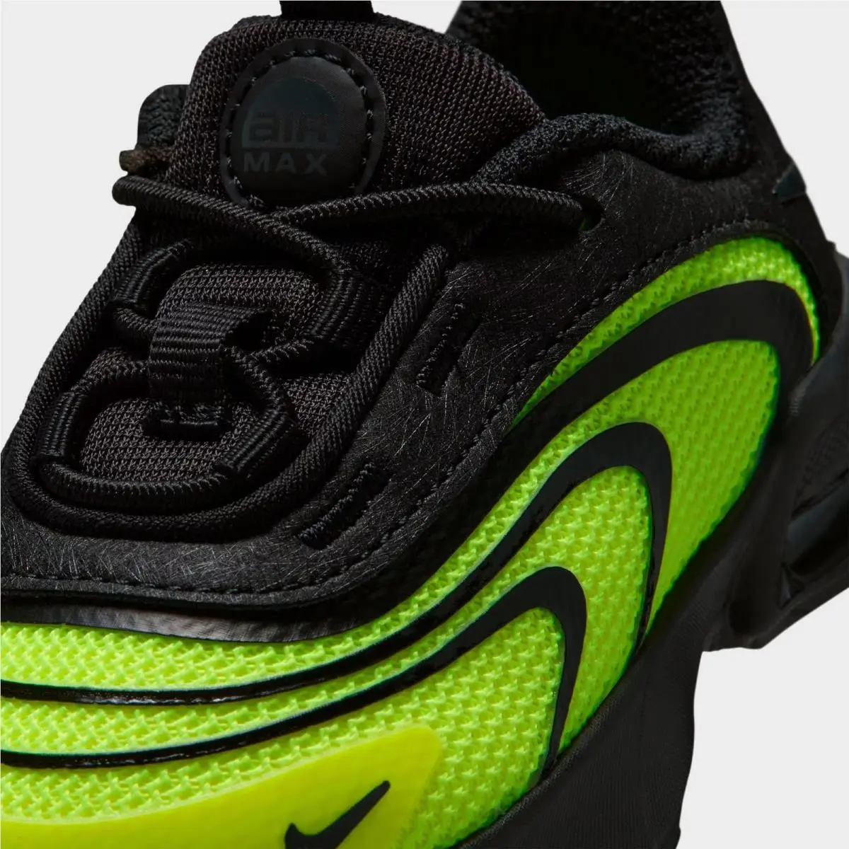 Nike shoes - II6556 700 - Volt/Barely Volt/Black/Dark Smoke Grey 4