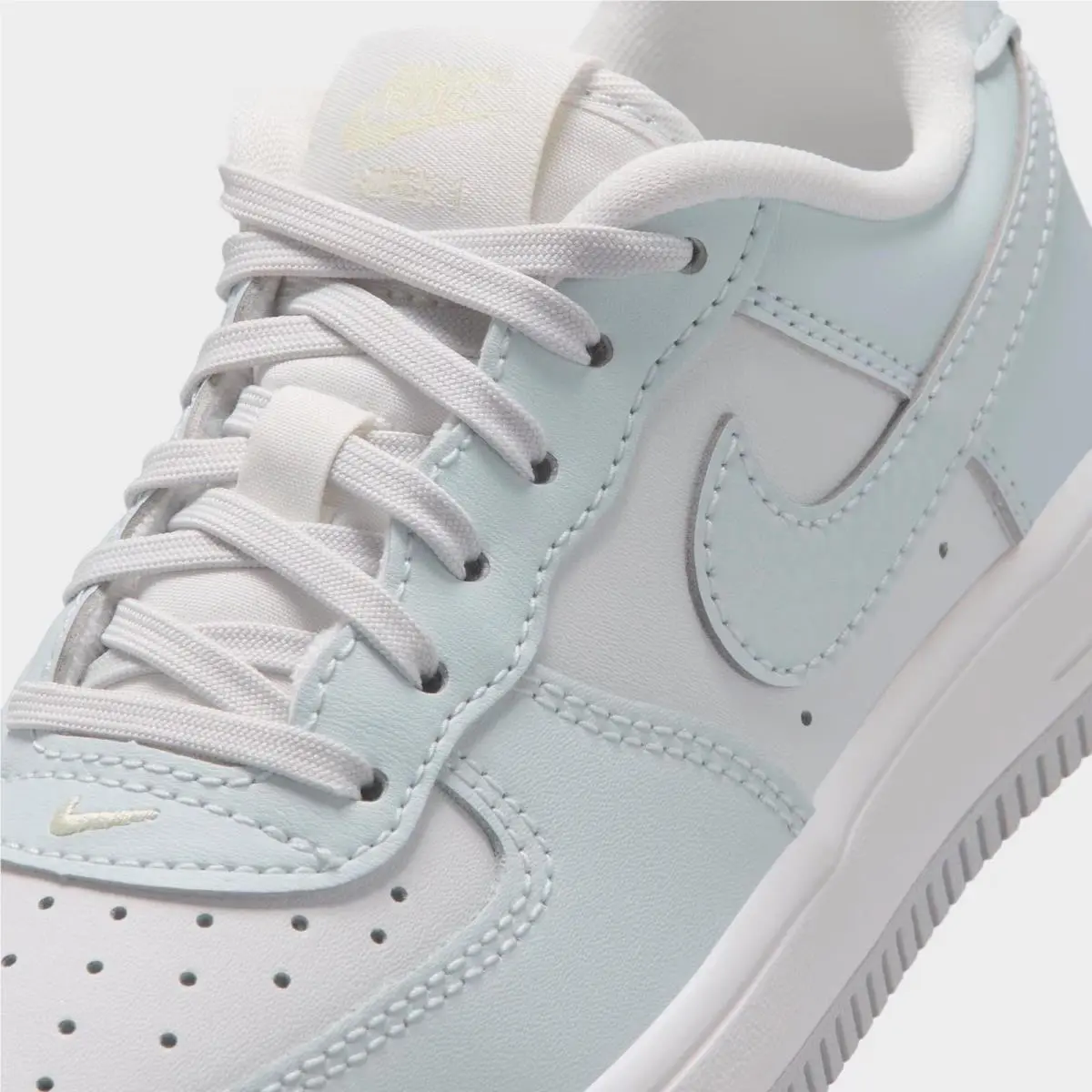 Nike shoes - IF1673 014 - Platinum Tint/Alabaster/White/Aura 0
