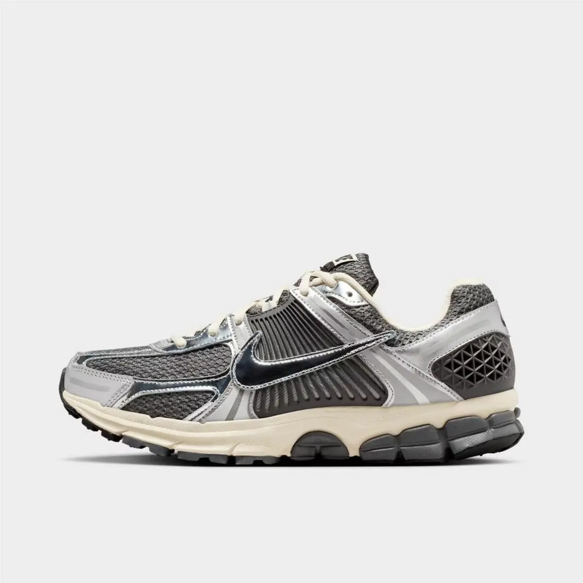Nike Zoom Vomero 5 Iron Grey/metallic Silver/coconut Milk/chrome IM3486 001
