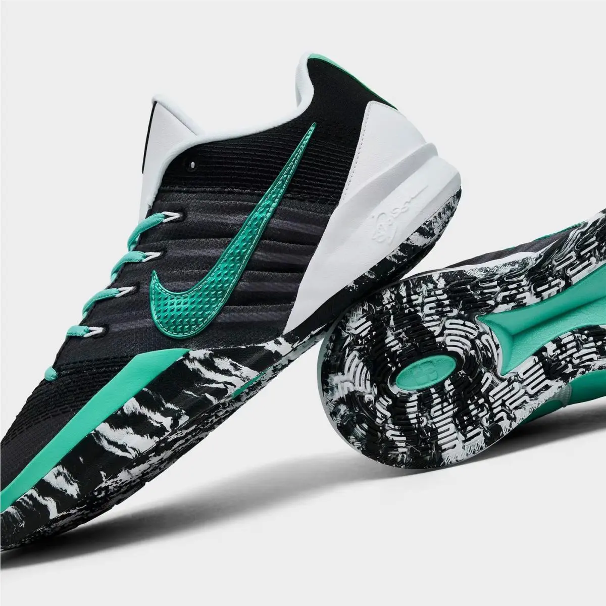 Nike shoes - HF2881 303 - White/Mint/Black 4