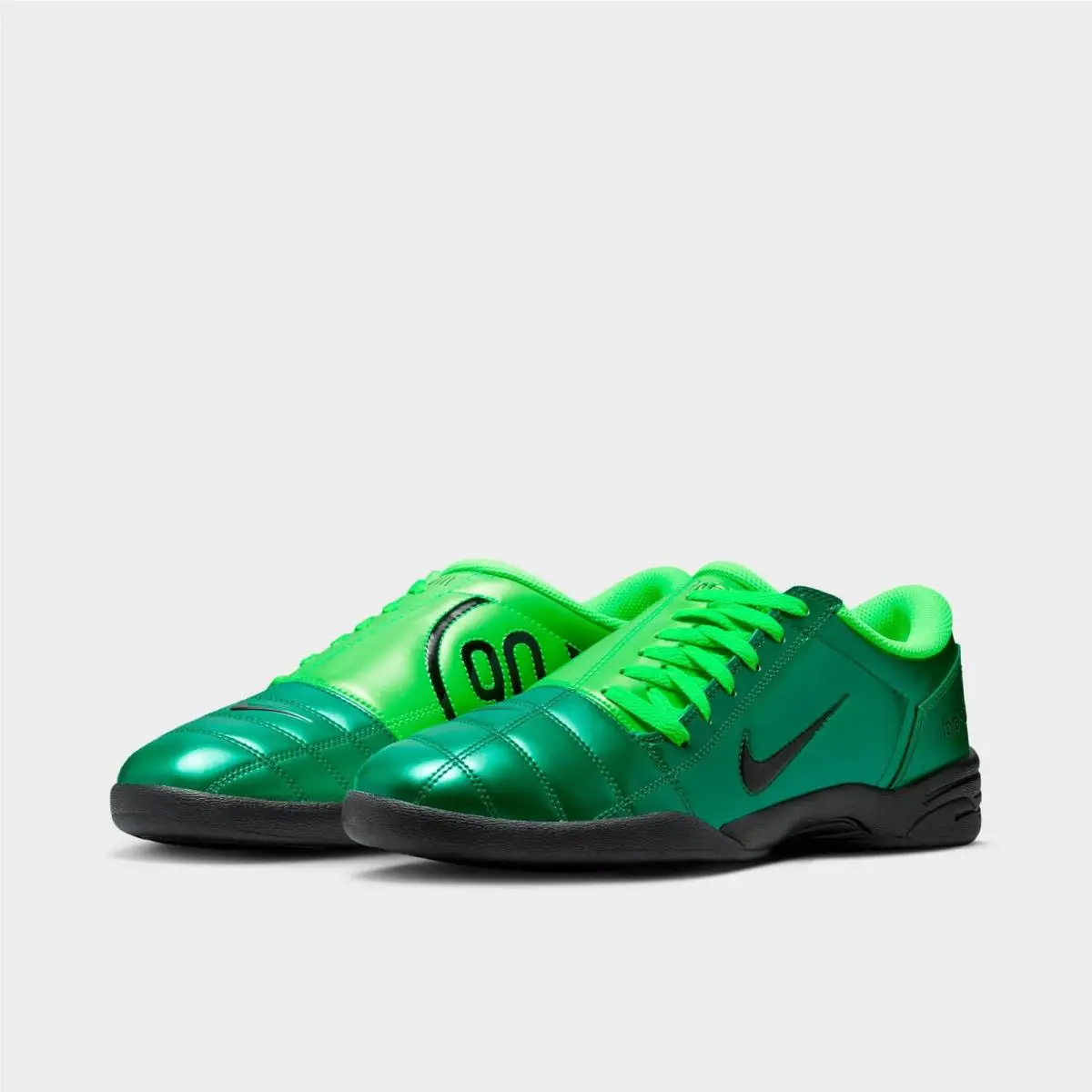 Nike shoes - HQ2851 300 - Malachite/Green Strike/Black 1