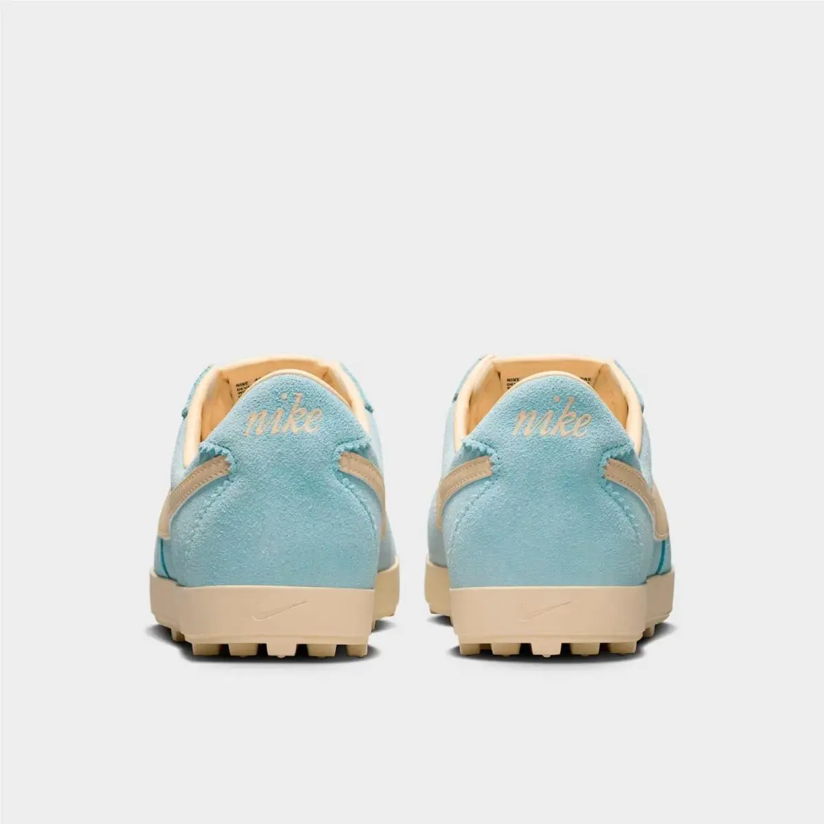 Nike shoes - IQ7611 400 - Glacier Blue/Muslin 2