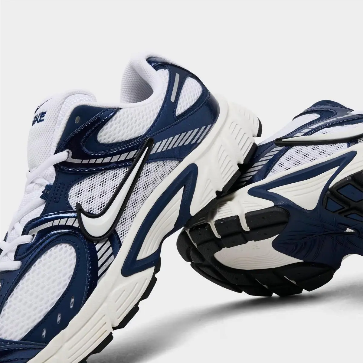 Nike shoes - HJ5228 109 - White/Midnight Navy/Metallic Silver/White 4