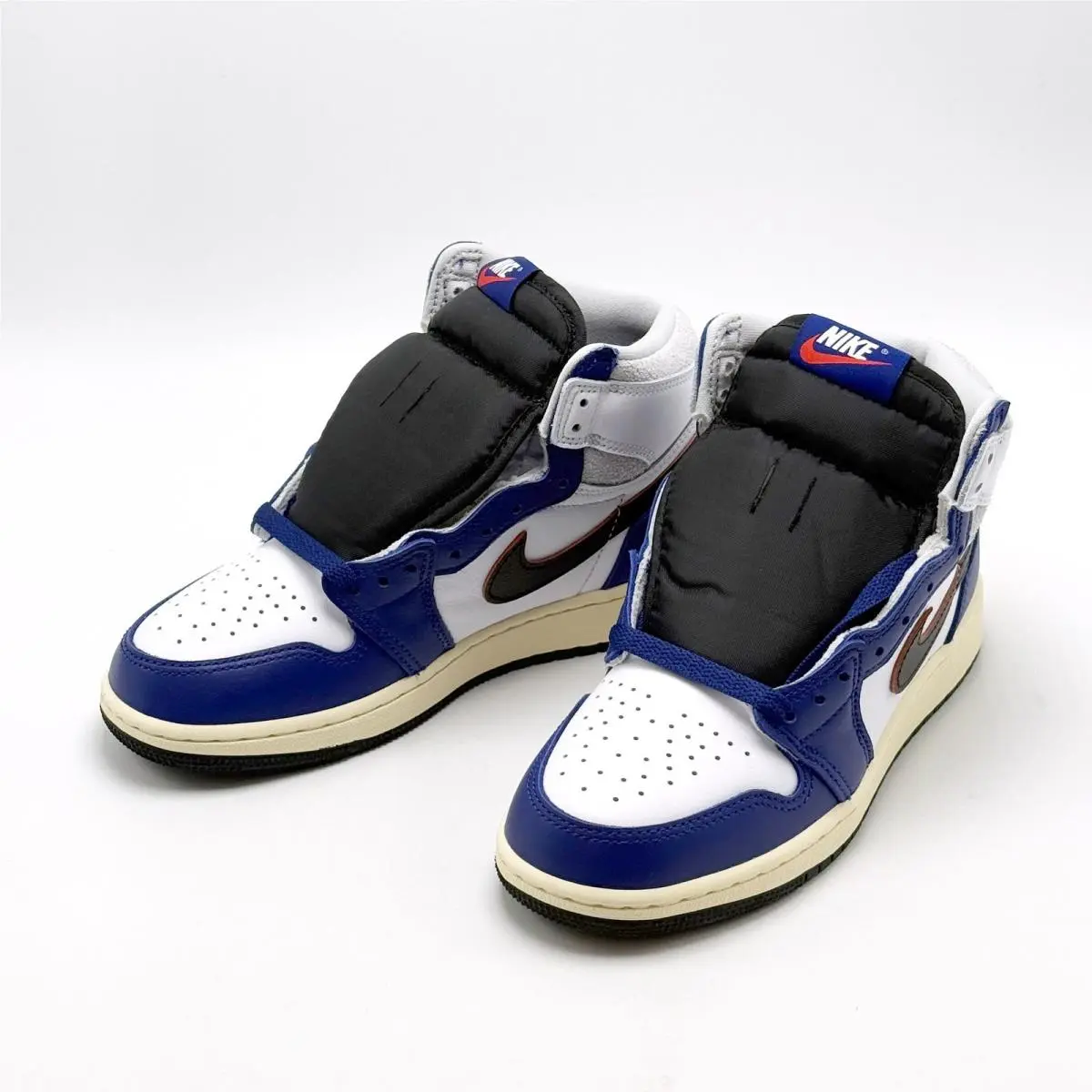 Nike shoes - Air Jordan 1 - Air - Blue 5