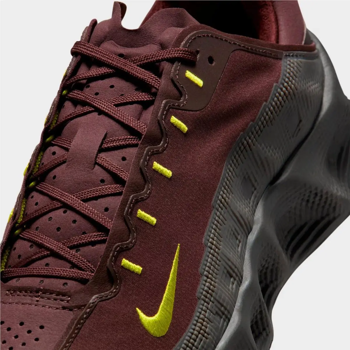 Nike shoes - IM9327 200 - Earth/Black/Bright Cactus/Bright Cactus 0