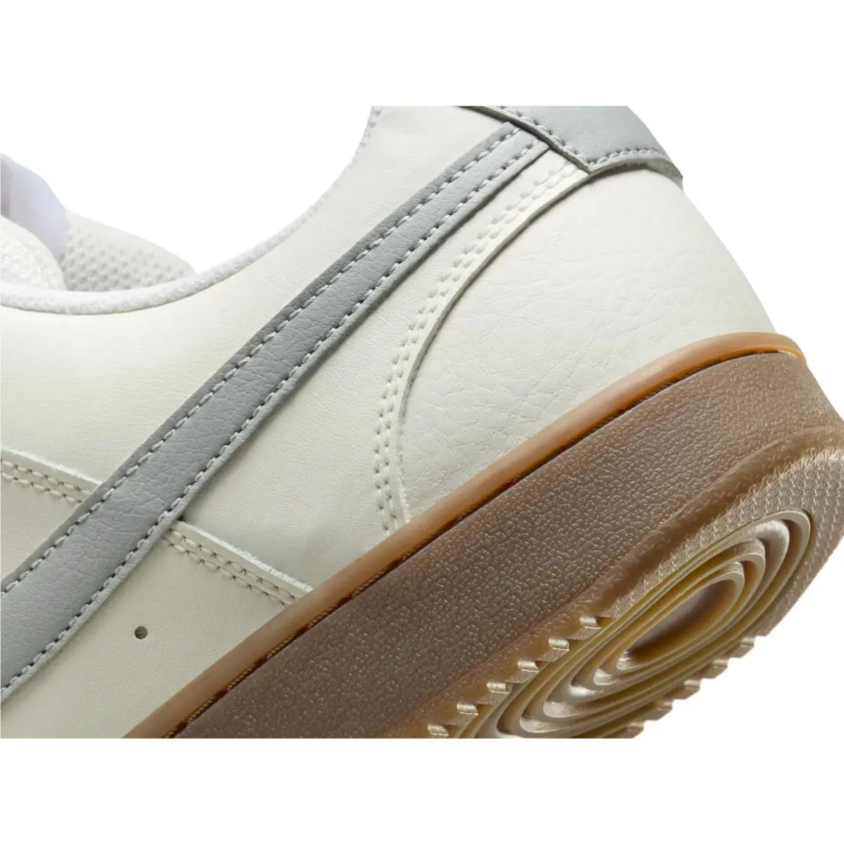 Nike shoes - Natural 7