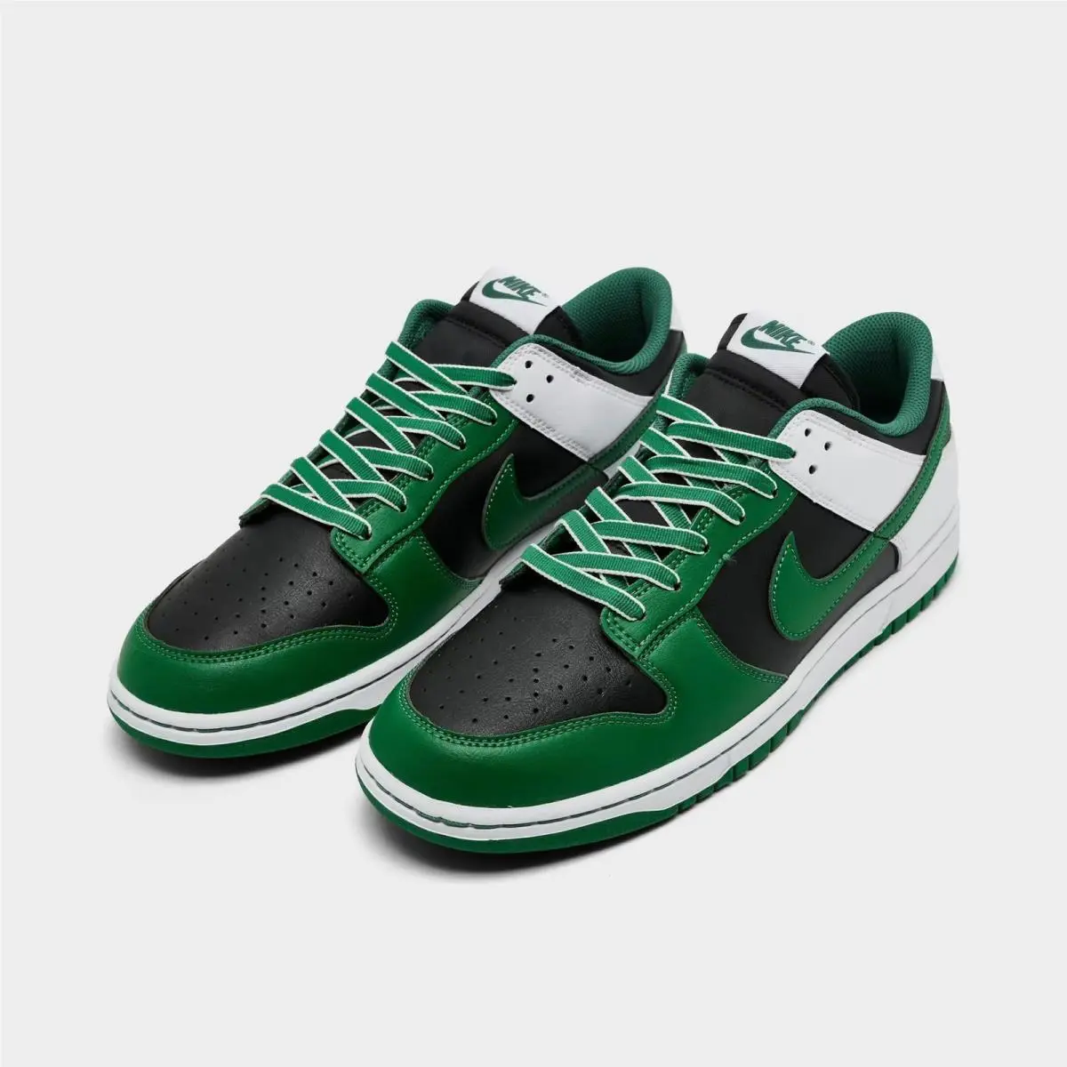 Nike shoes - IV2706 011 - Black/White/Clover 1