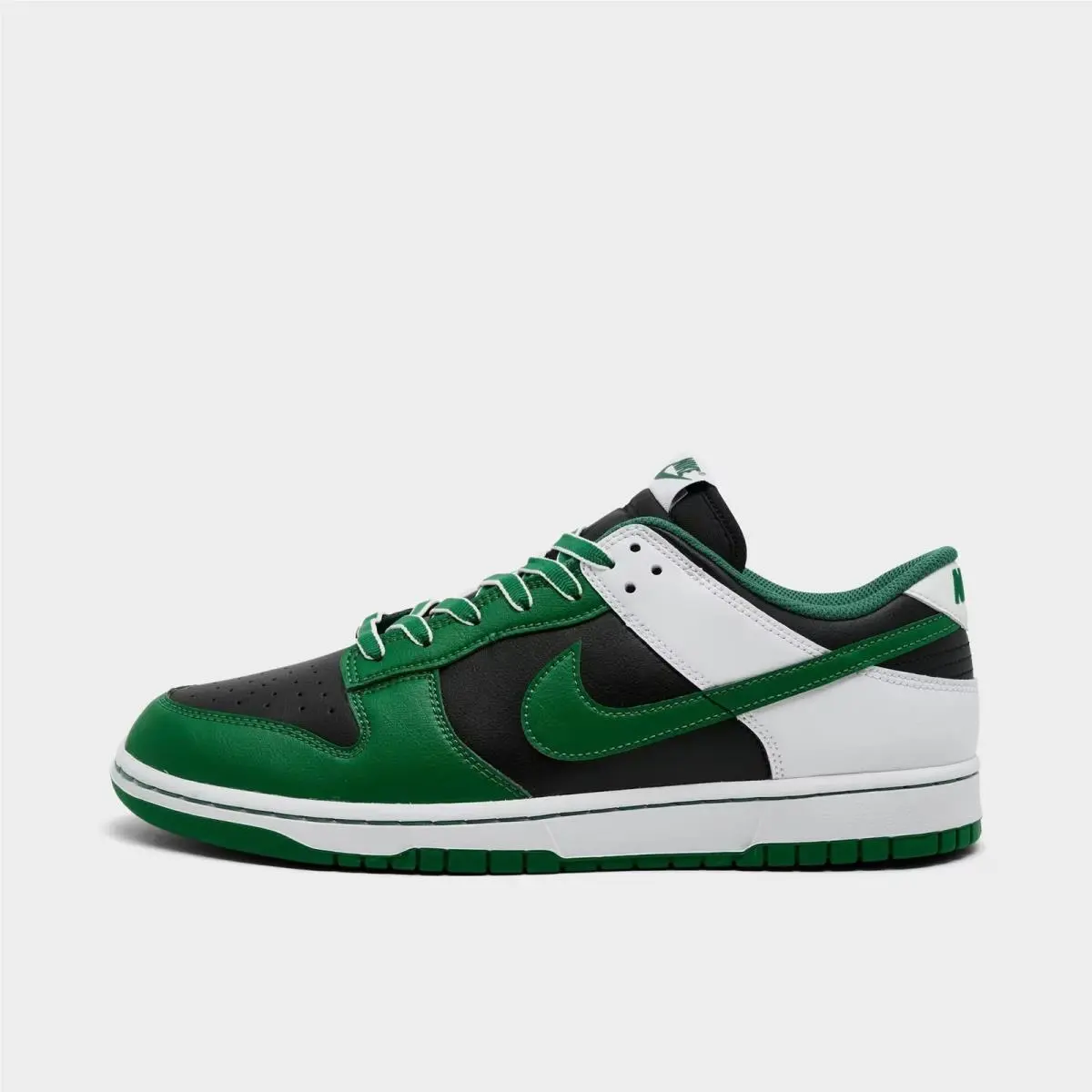 Nike shoes - IV2706 011 - Black/White/Clover 3