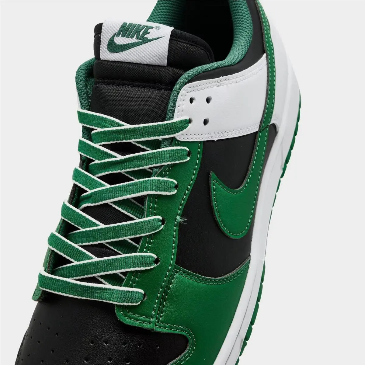 Nike shoes - IV2706 011 - Black/White/Clover 0