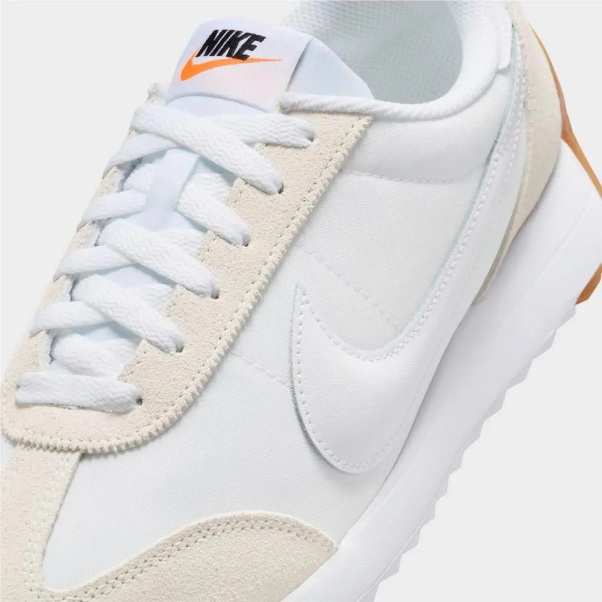 Nike shoes - HM4771 103 - White/Safety Orange/Gum Light Brown/White 0