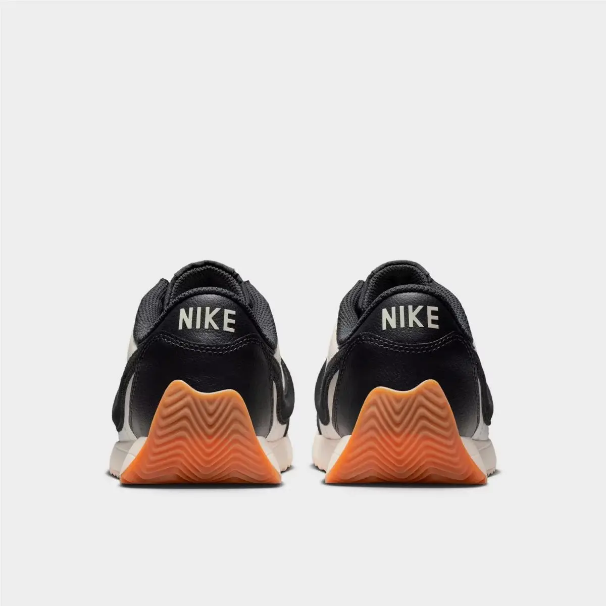 Nike shoes - IQ2972 133 - Sail/Safety Orange/Gum Light Brown/Off Noir 2