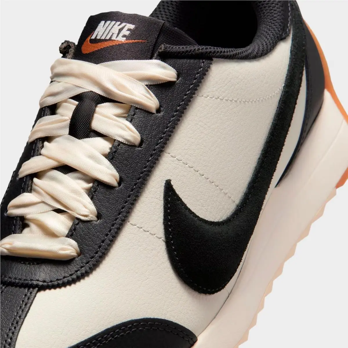 Nike shoes - IQ2972 133 - Sail/Safety Orange/Gum Light Brown/Off Noir 4