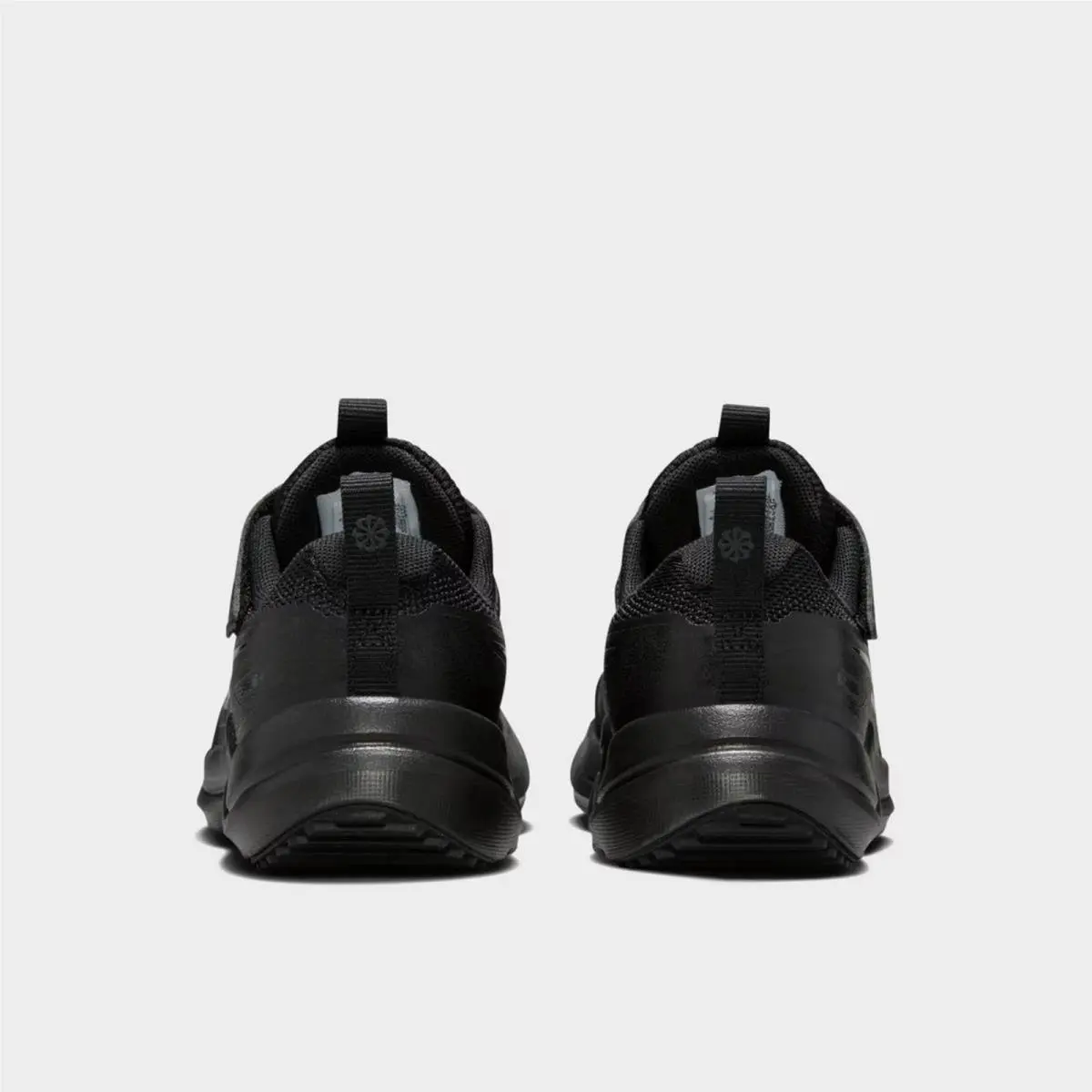 Nike shoes - HM4400 001 - Black/Black/Anthracite 2