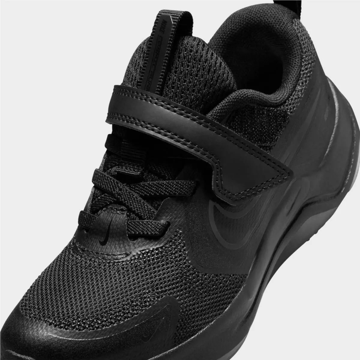 Nike shoes - HM4400 001 - Black/Black/Anthracite 4