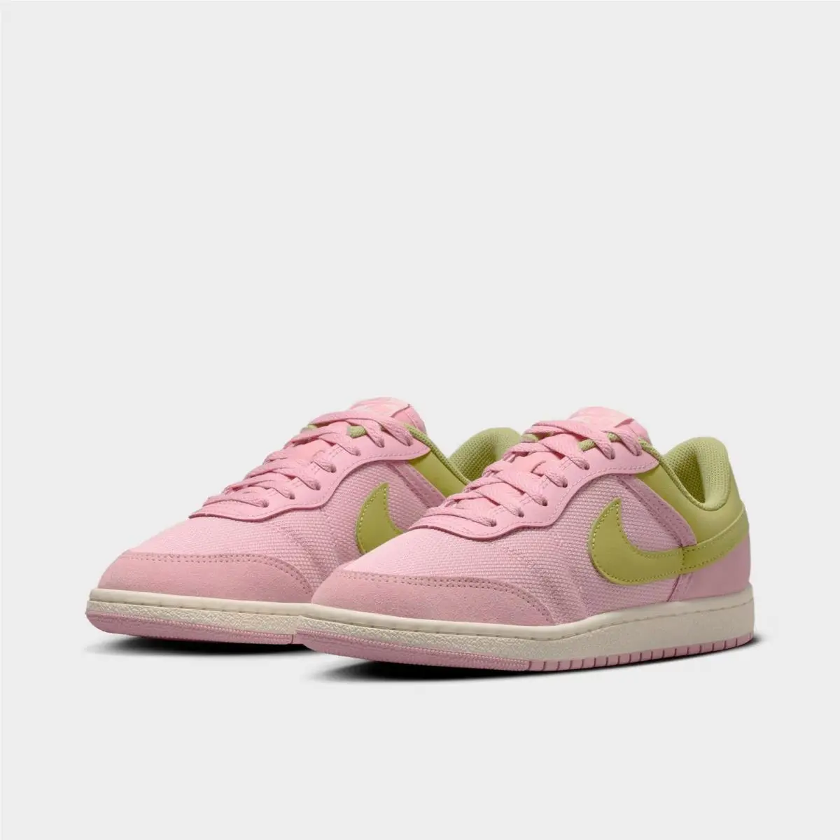 Nike shoes - IQ0704 607 - Iced Carmine/Sail/Lawn 1