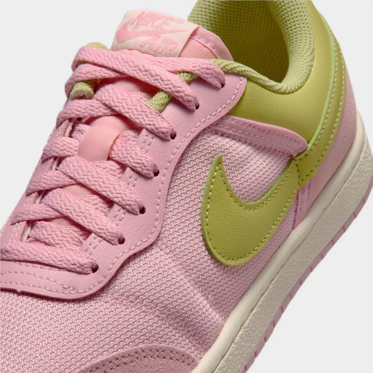 Nike shoes - IQ0704 607 - Iced Carmine/Sail/Lawn 4