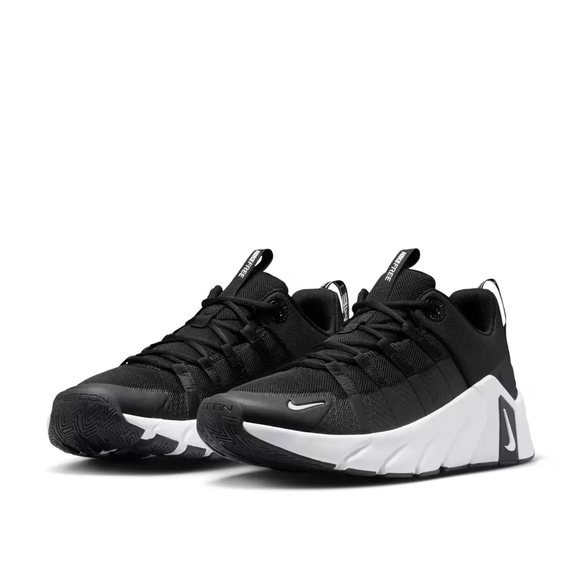 Nike shoes - Black/White 2