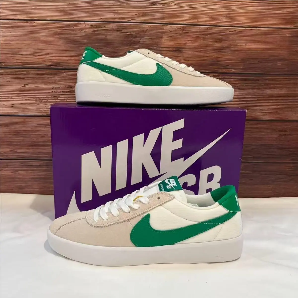 Nikebruin React SB `white Lucky Green` Shoes CJ1661-101 - White