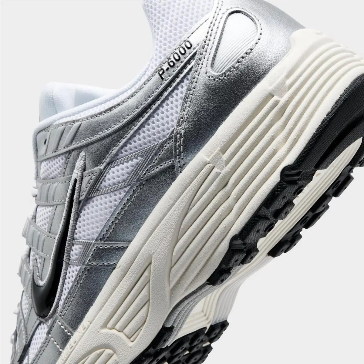 Nike shoes - CD6404 105 - White/Metallic Silver/Flat Silver/Black 4
