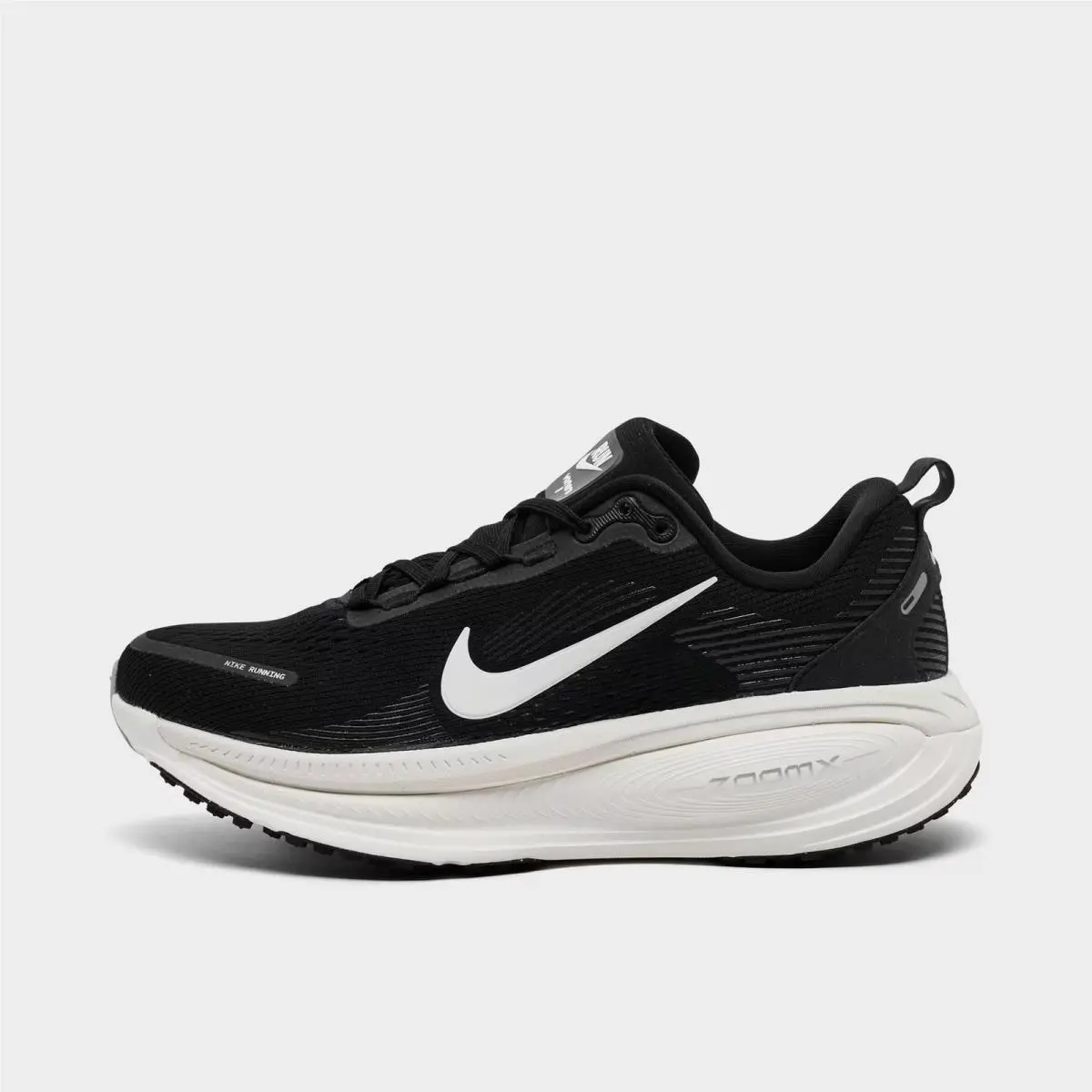 Nike Vomero 18 Black/coconut Milk/light Iron Ore/summit White HM6804 005