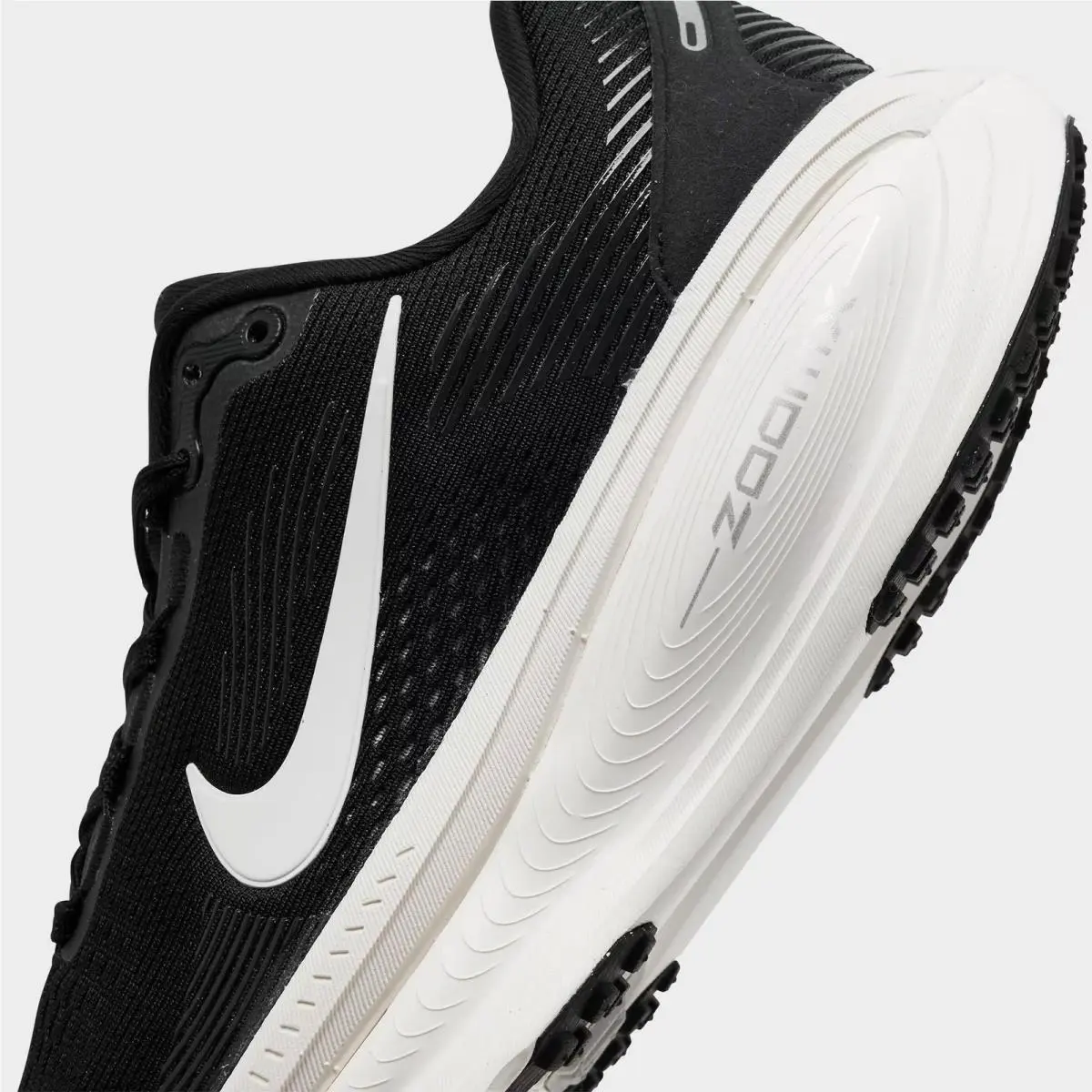 Nike shoes - HM6804 005 - Black/Coconut Milk/Light Iron Ore/Summit White 4