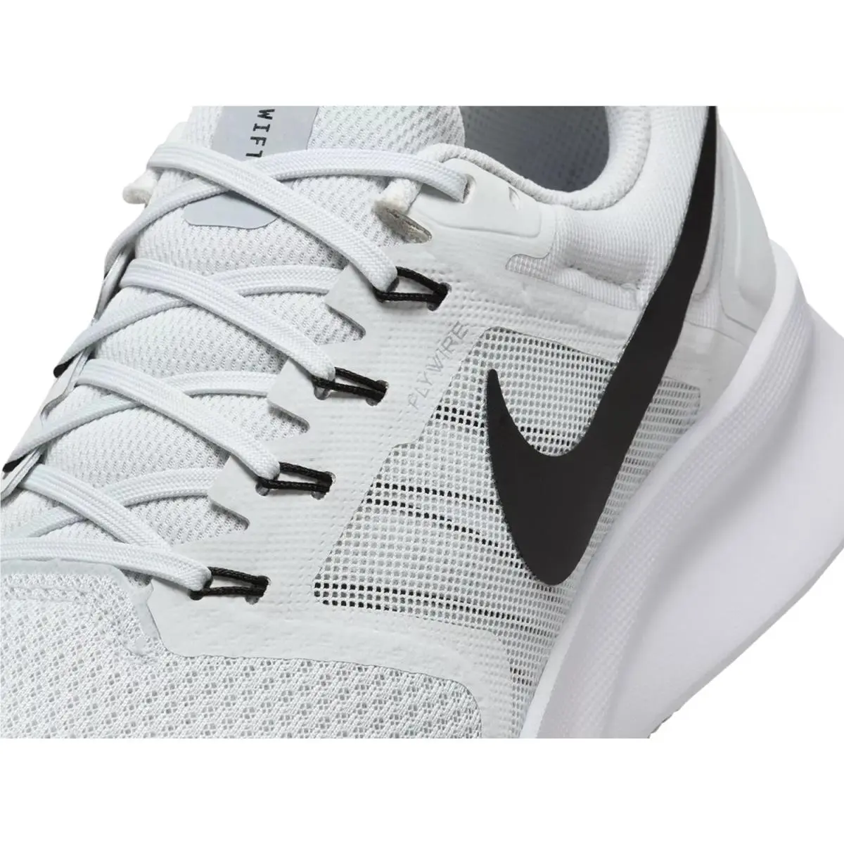 Nike shoes - White/Black 6