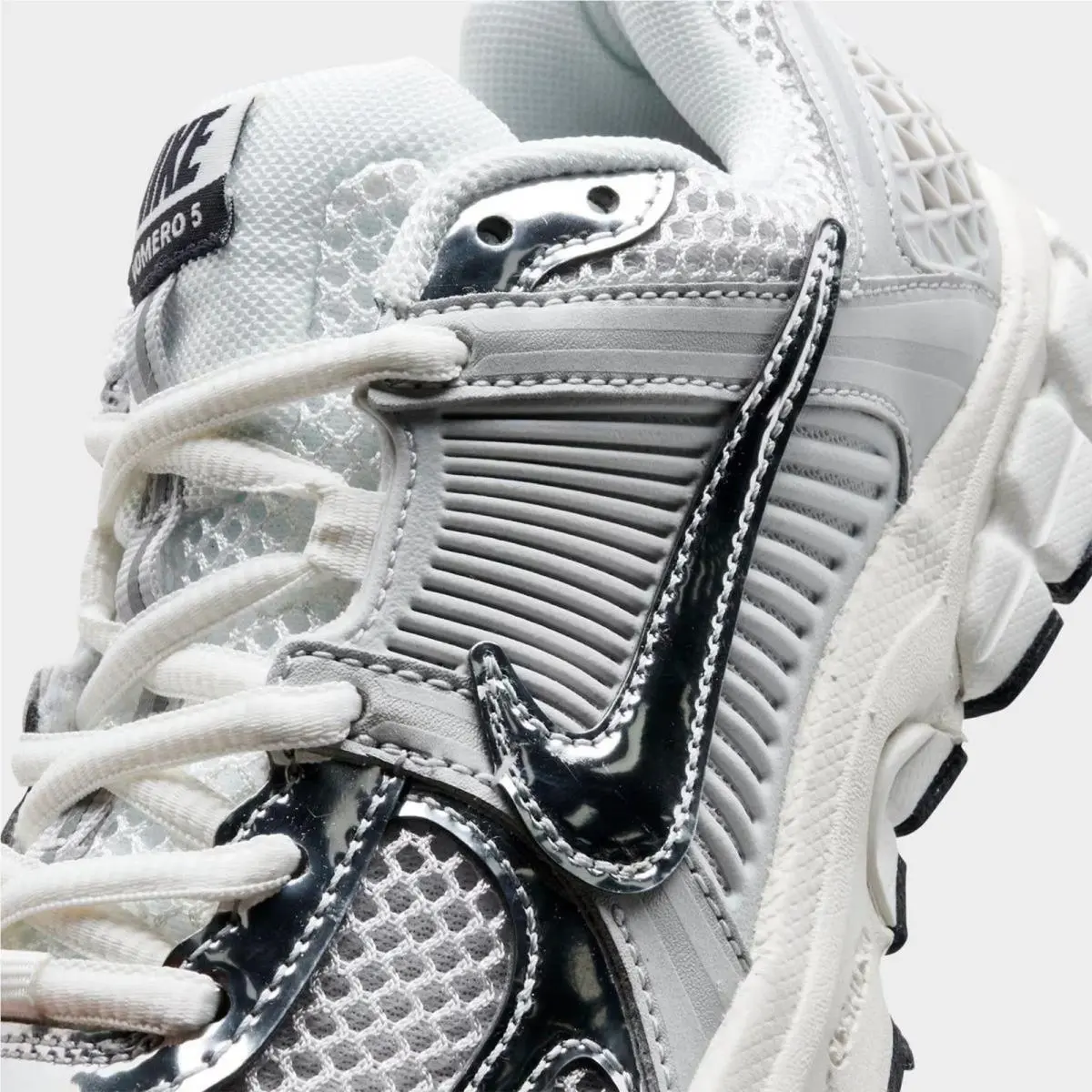 Nike shoes - IM9467 001 - Photon Dust/Gridiron/Sail/Chrome 0