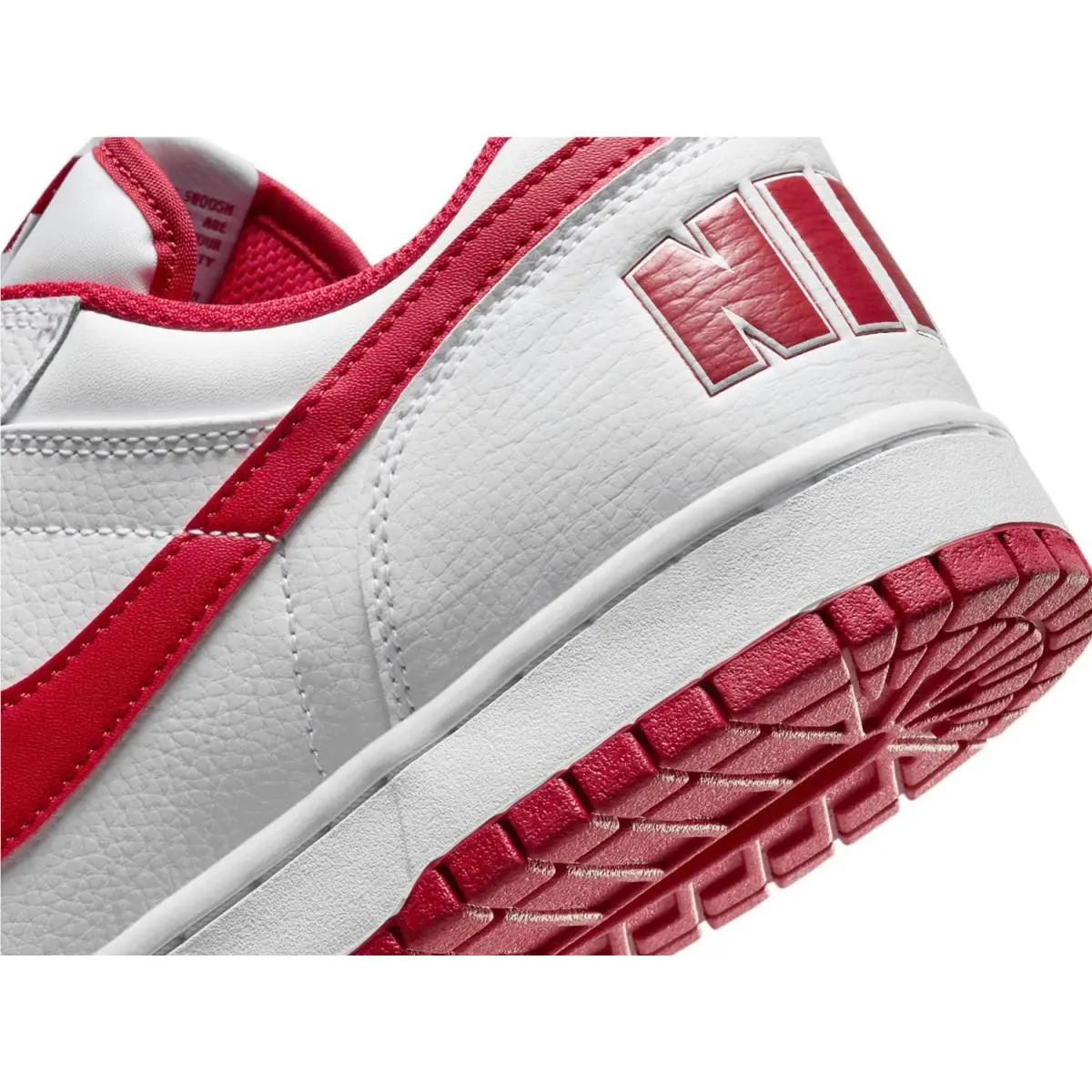 Nike shoes - White/Red 16