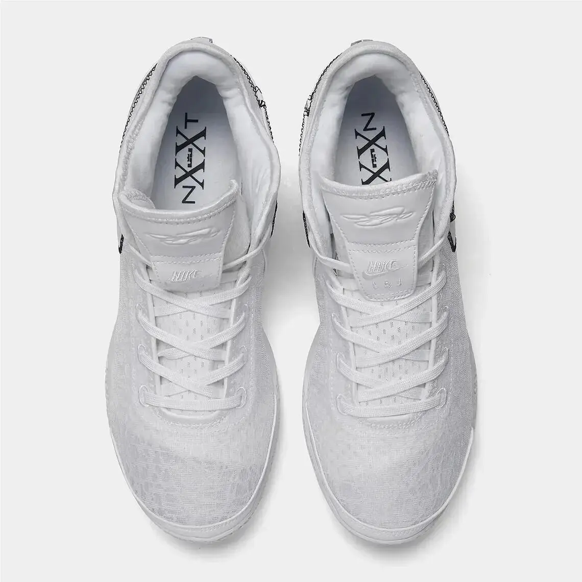 Nike shoes - White 6