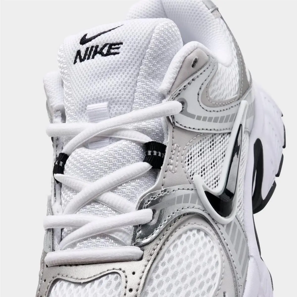Nike shoes - HQ7901 107 - White/Vast Grey/Metallic Silver/Black 4