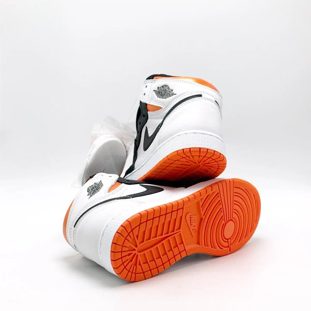 Nike shoes - Air Jordan 1 - Air - White 8