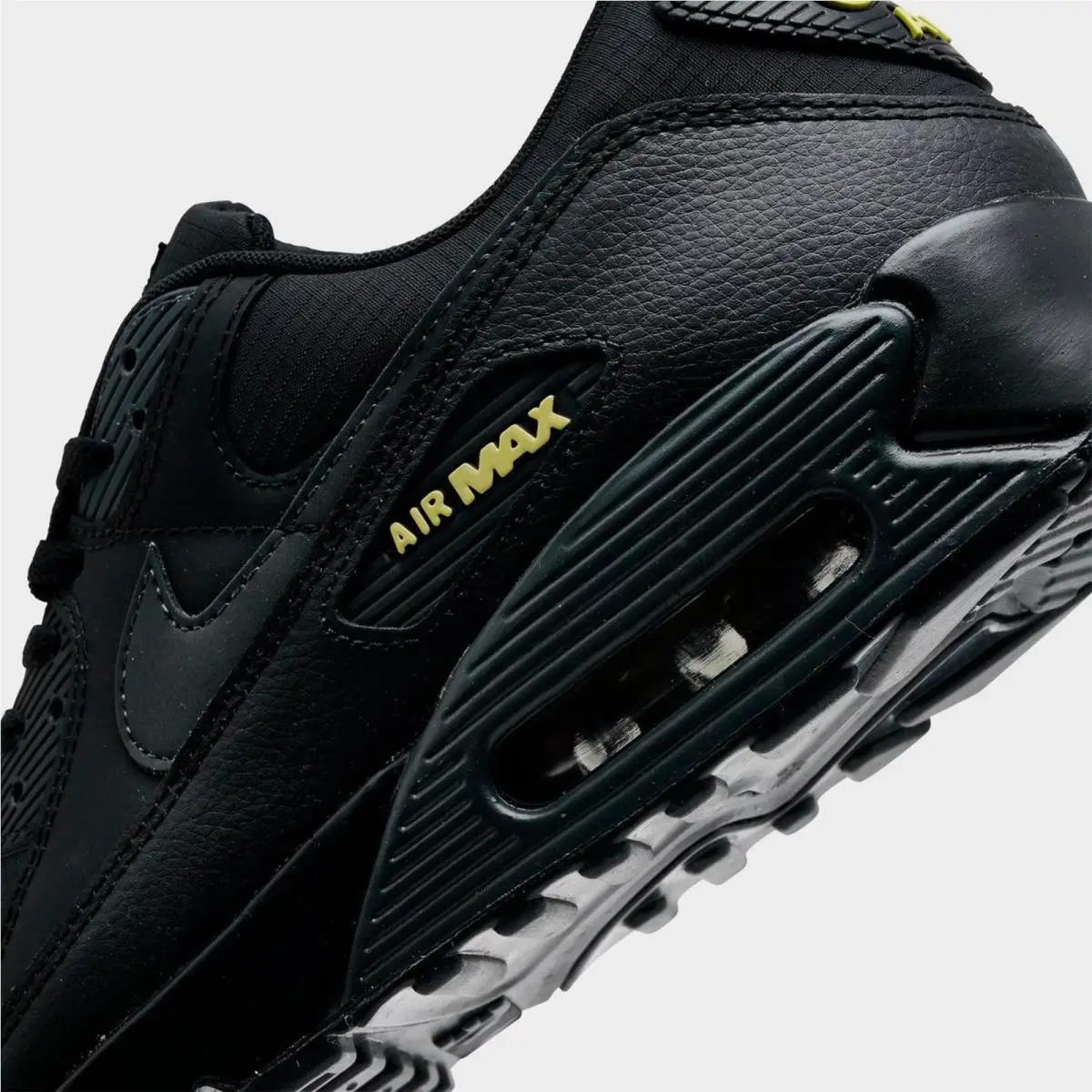 Nike shoes - IB7680 001 - Black/Buff Gold/Anthracite 0