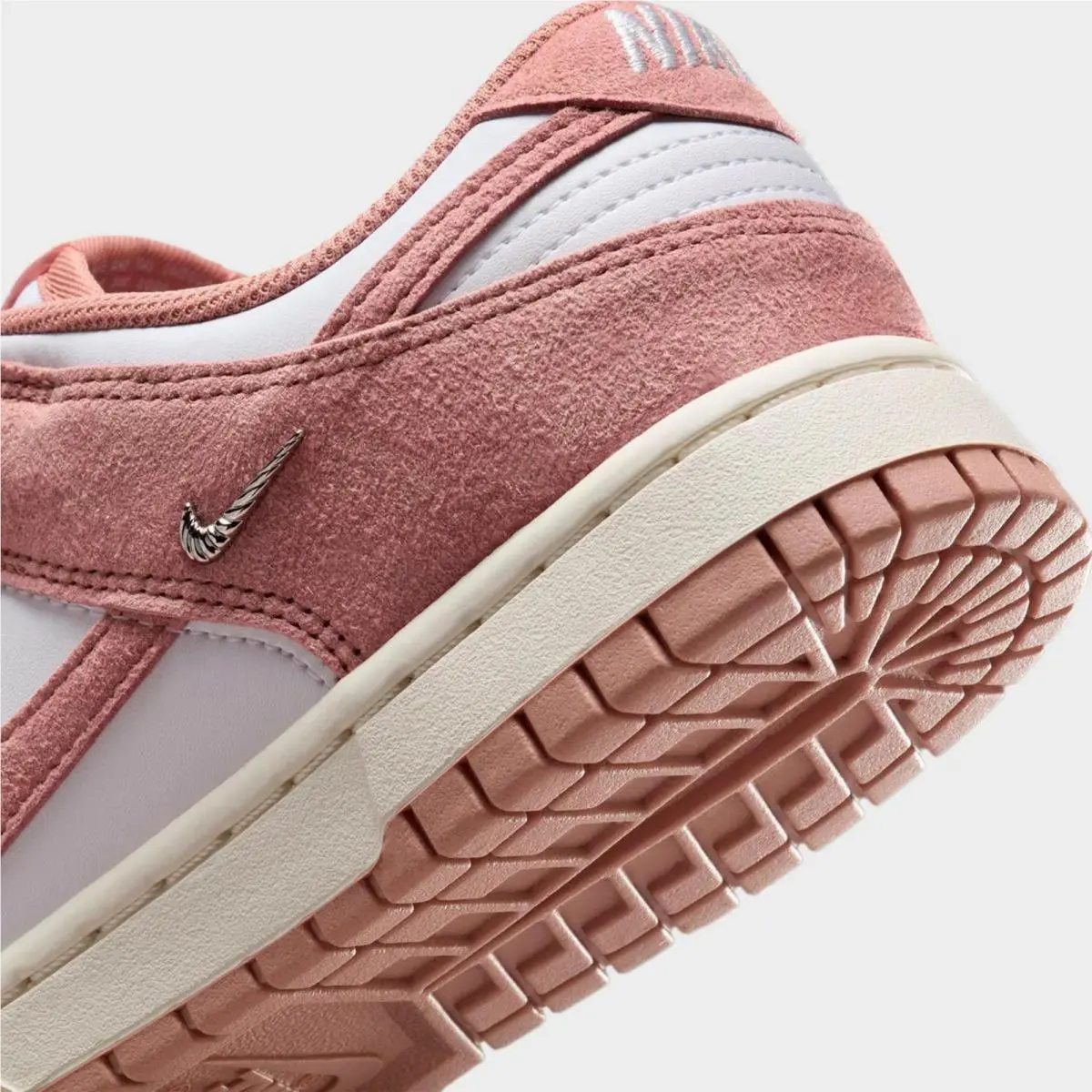 Nike shoes - IB4417 102 - White/Sail/Metallic Silver/Particle Pink 0