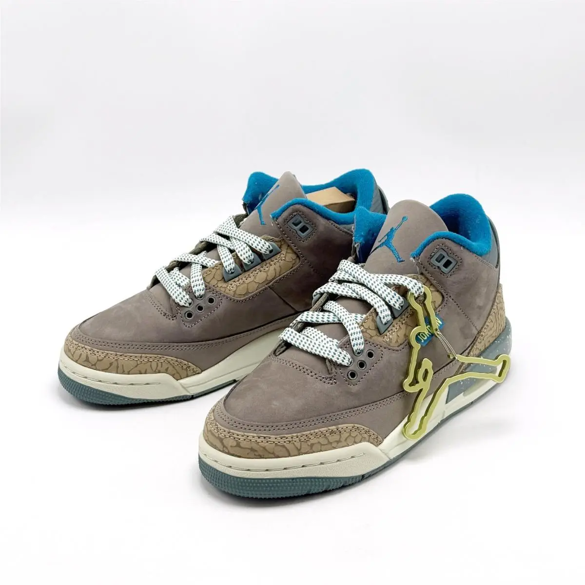 Nike shoes - Air Jordan 3 - Air - Brown 0