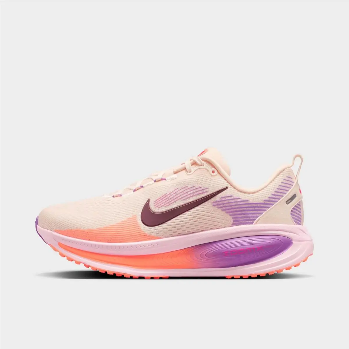 Women`s Nike Vomero 18 Running Shoes Extra Wide Width IF0515 113