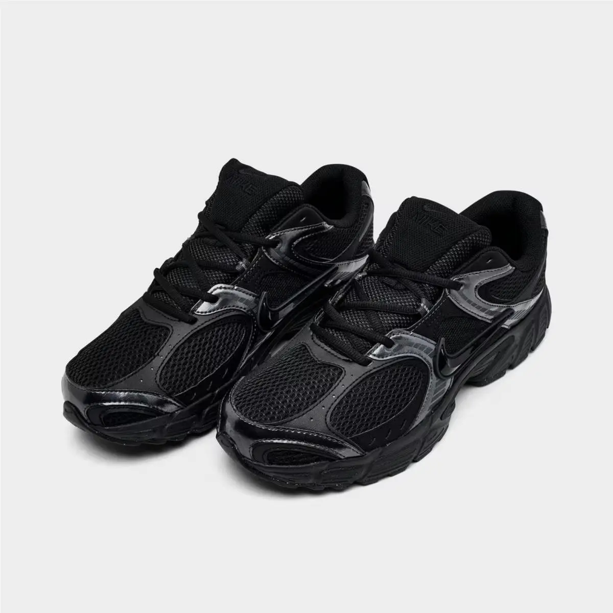 Nike shoes - HJ5228 001 - Black/Black/Anthracite 1