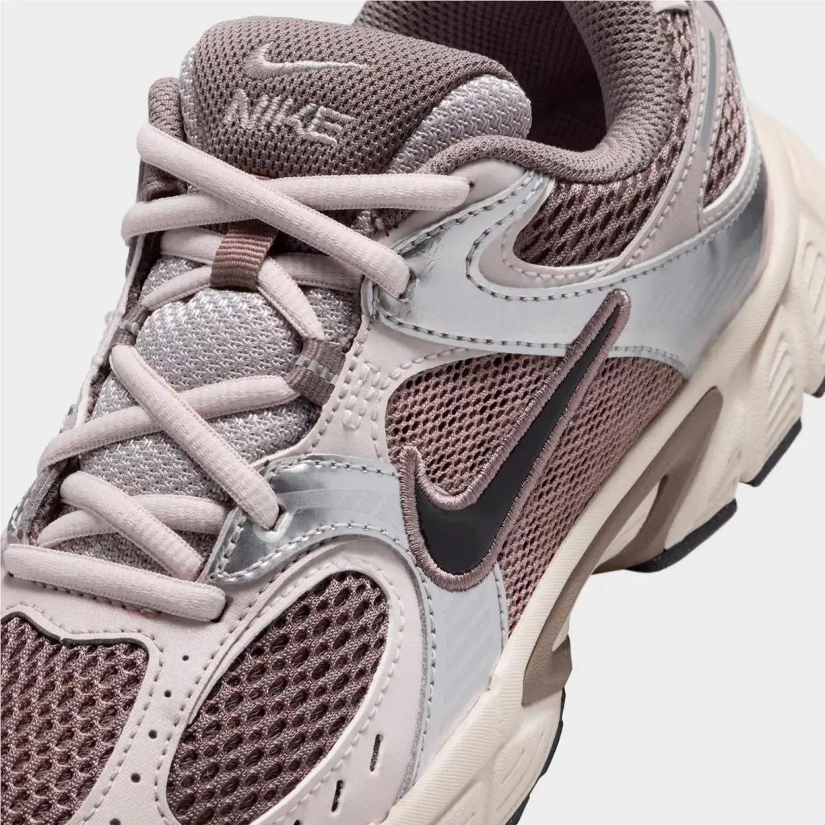Nike shoes - HQ6411G 200 - Cave Stone/College Grey/Vast Grey/Black 0