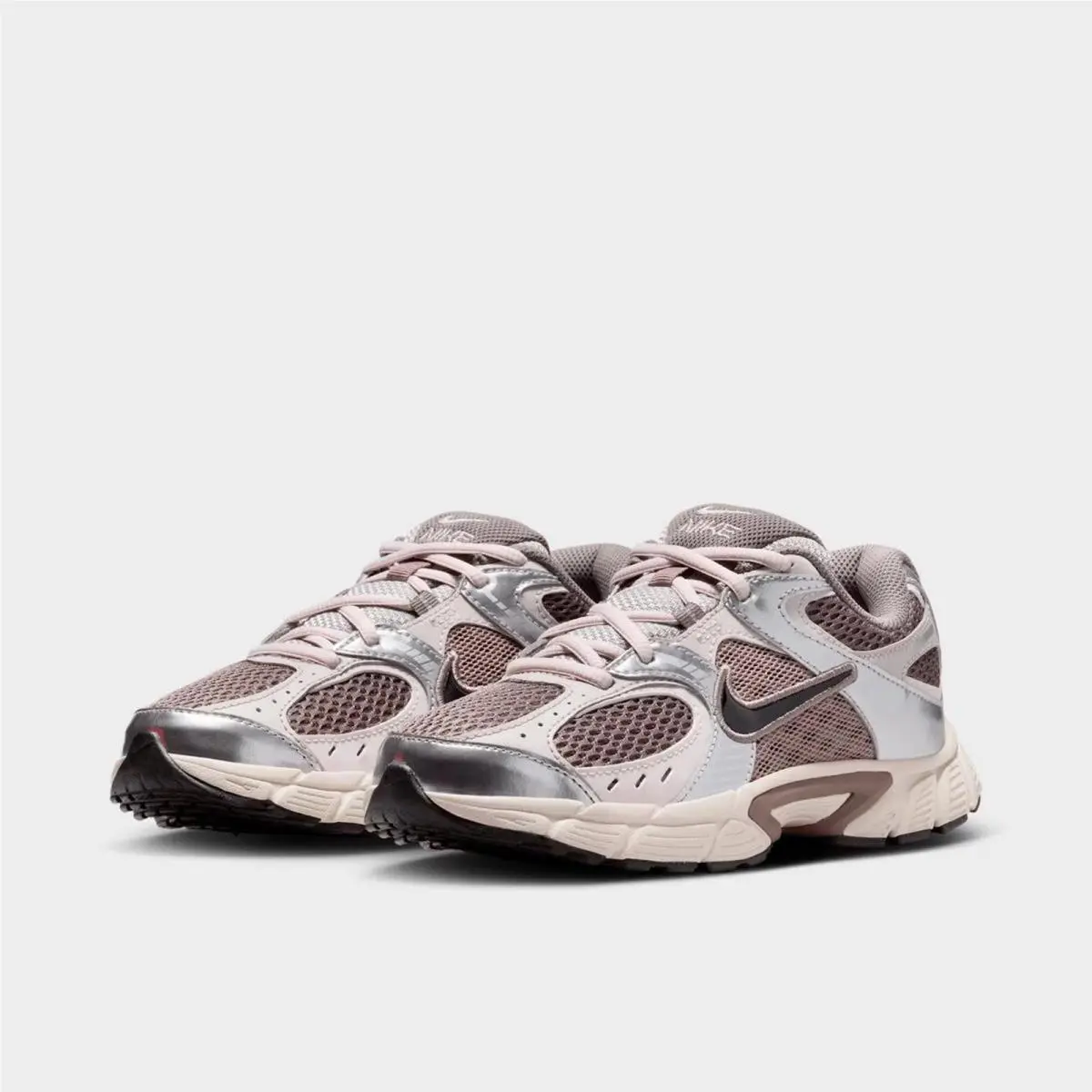 Nike shoes - HQ6411G 200 - Cave Stone/College Grey/Vast Grey/Black 1