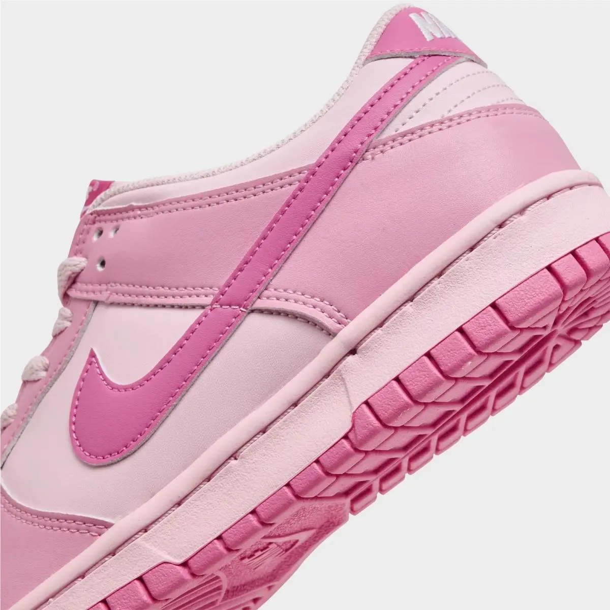 Nike shoes - IU7766 600 - Pink Rise/Pink Foam/White/Playful Pink 4