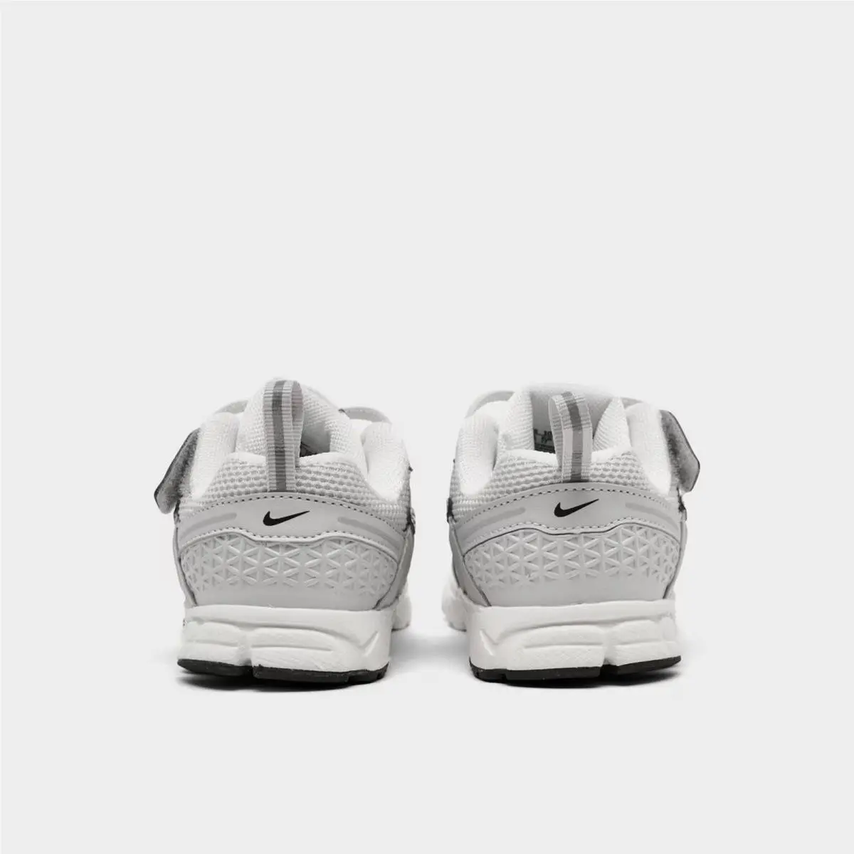 Nike shoes - IM9466 001 - Photon Dust/Chrome/Gridiron/Sail 2