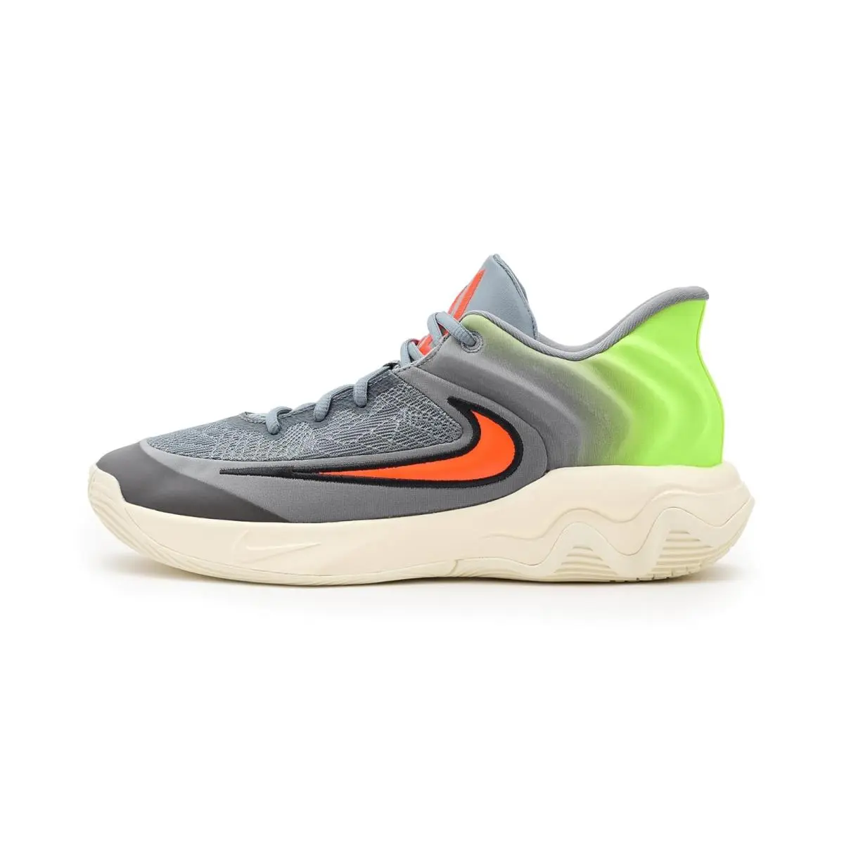 Nike shoes - Black/Metallic Gold 16