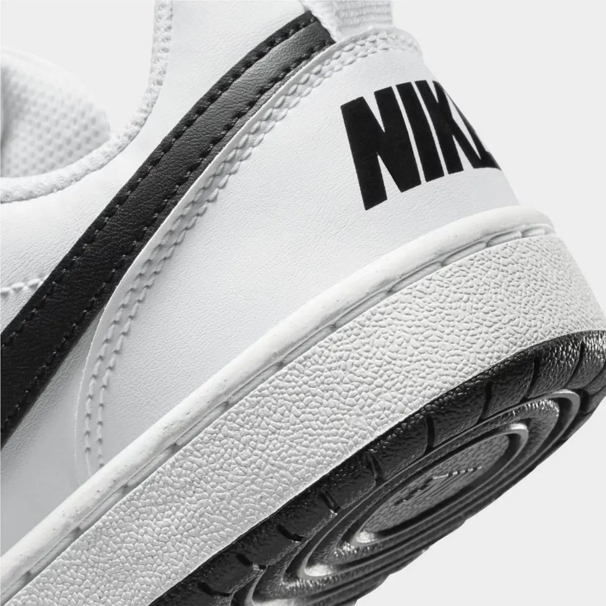 Nike shoes - DV5456 104 - White/Black 4